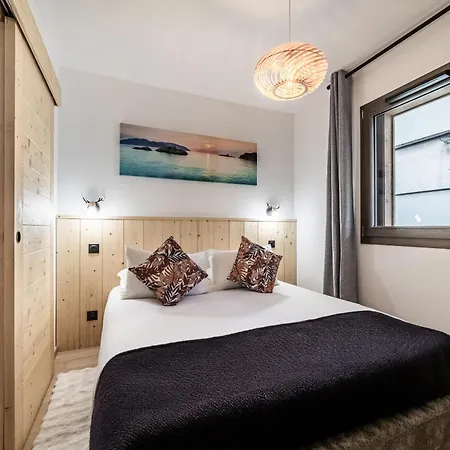 Eyna - By Emerald Apartment *